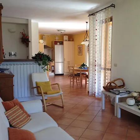 Appartement Casa Bryant Castiglione dʼIntelvi